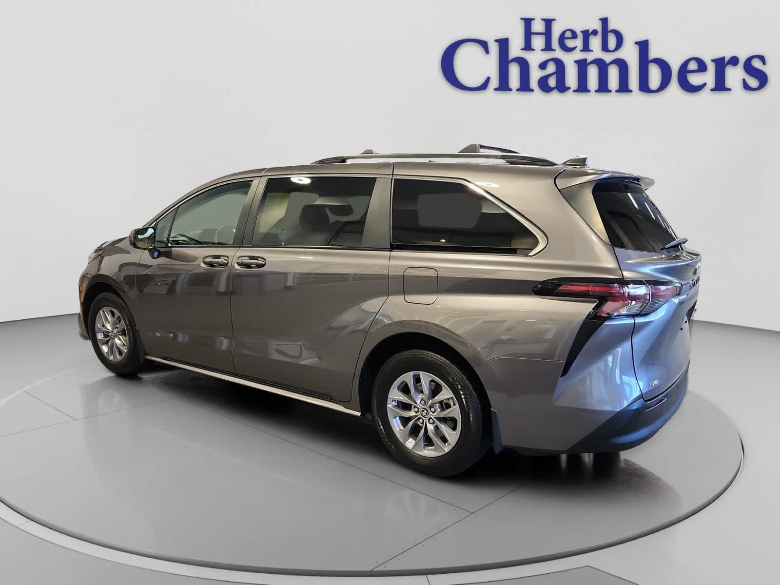 used 2023 Toyota Sienna car, priced at $38,997