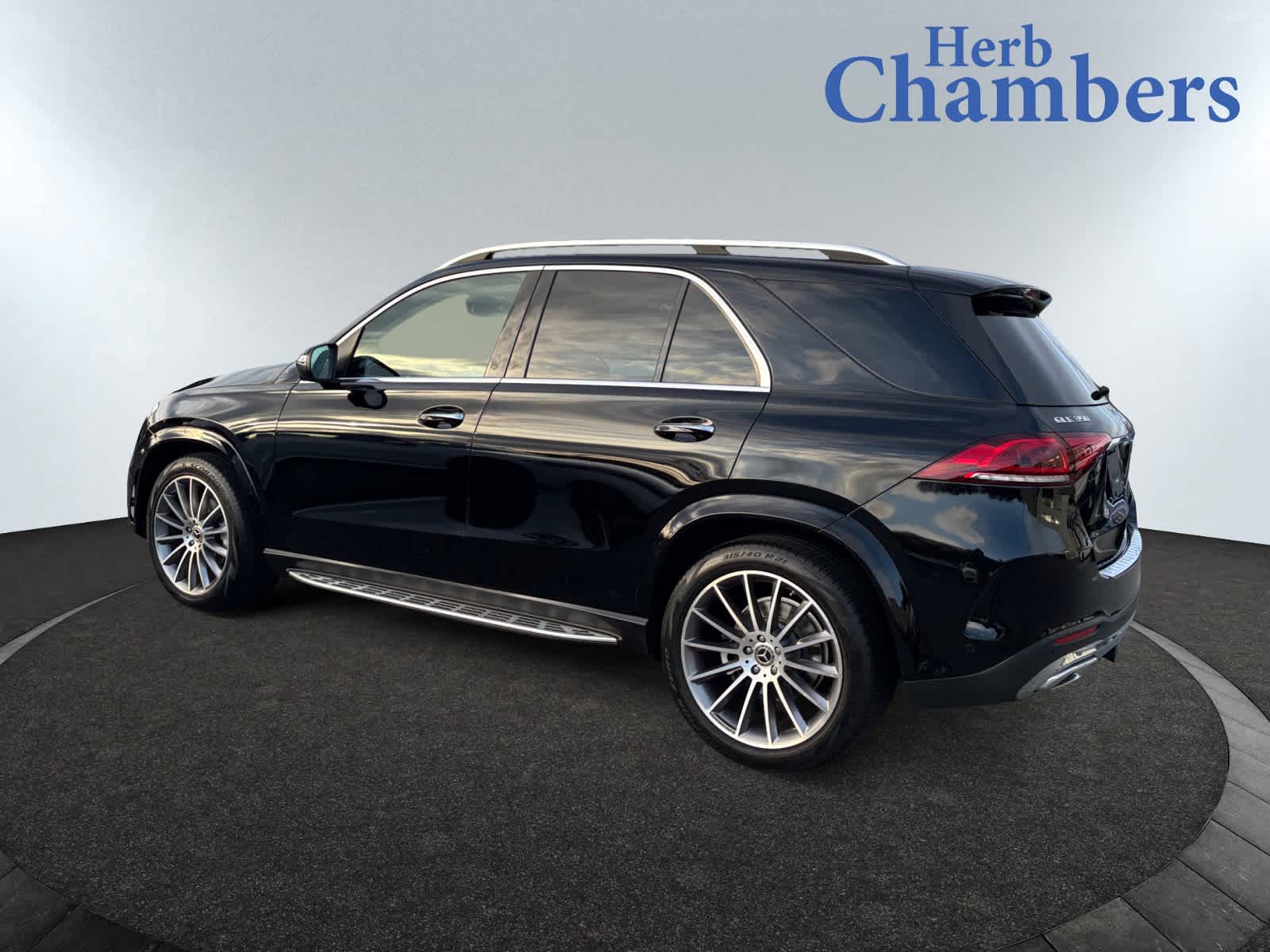 2021 Mercedes Benz GLE 350 4MATIC photo 3