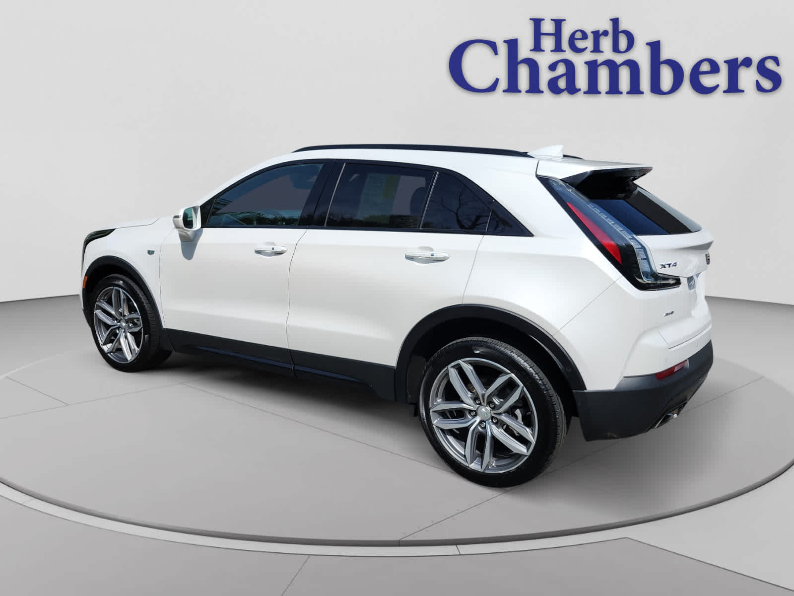 used 2020 Cadillac XT4 car, priced at $23,997