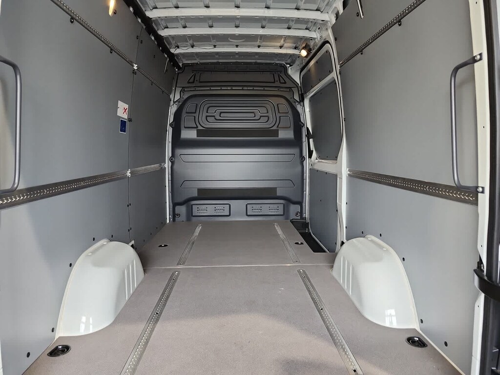 New 2025 Mercedes-Benz Sprinter 2500 Standard Roof 4-Cyl Diesel Van Cargo Van