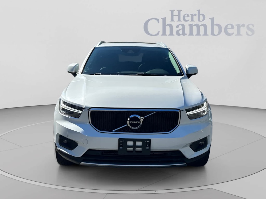 Used 2021 Volvo XC40 T5 Momentum SUV