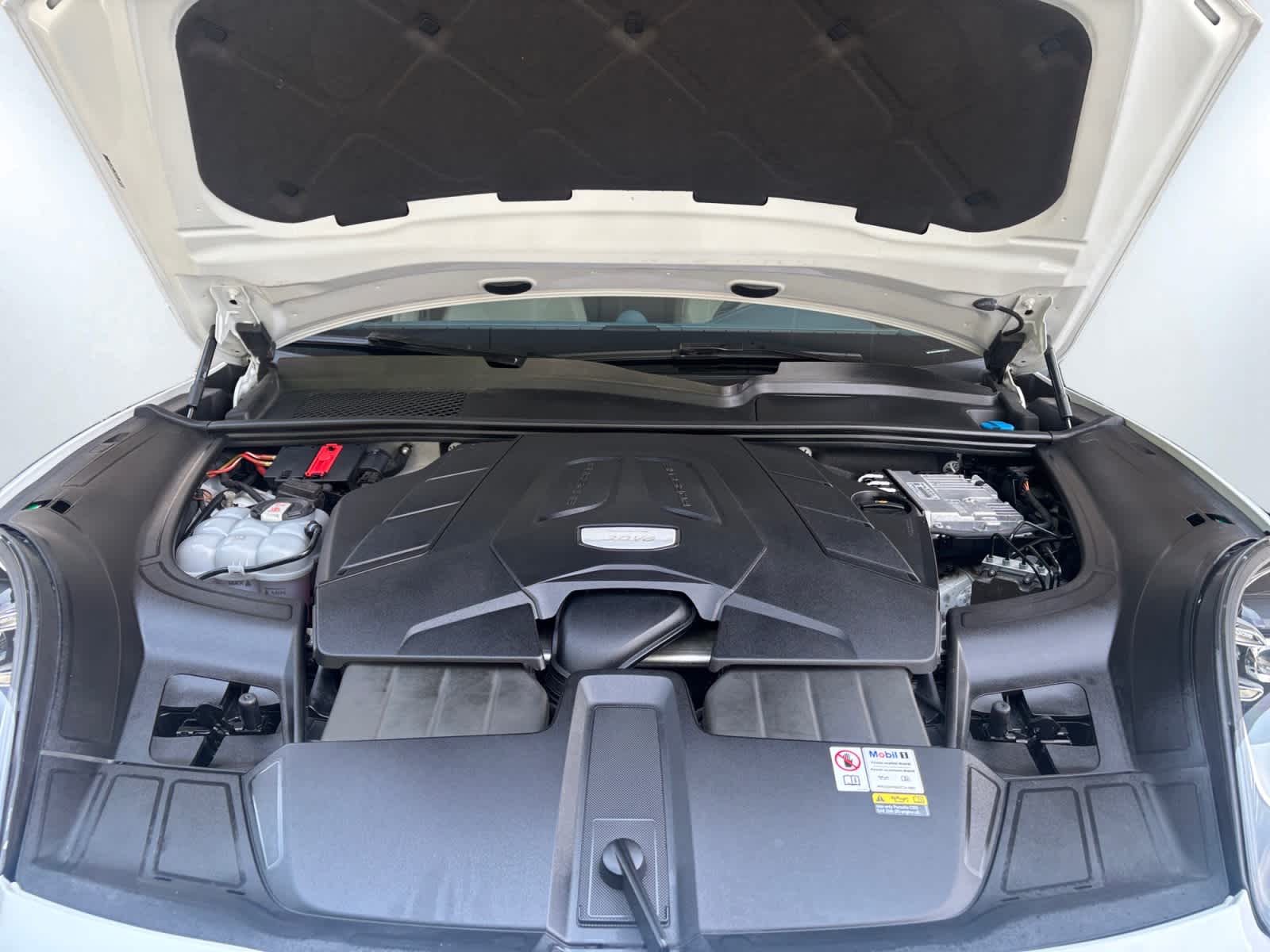 2023 Porsche Cayenne Coup Platinum Edition - Photo 8