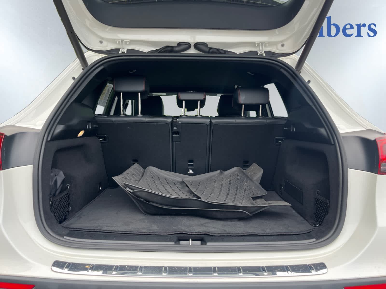 2023 Mercedes Benz GLA 250 4MATIC photo 4