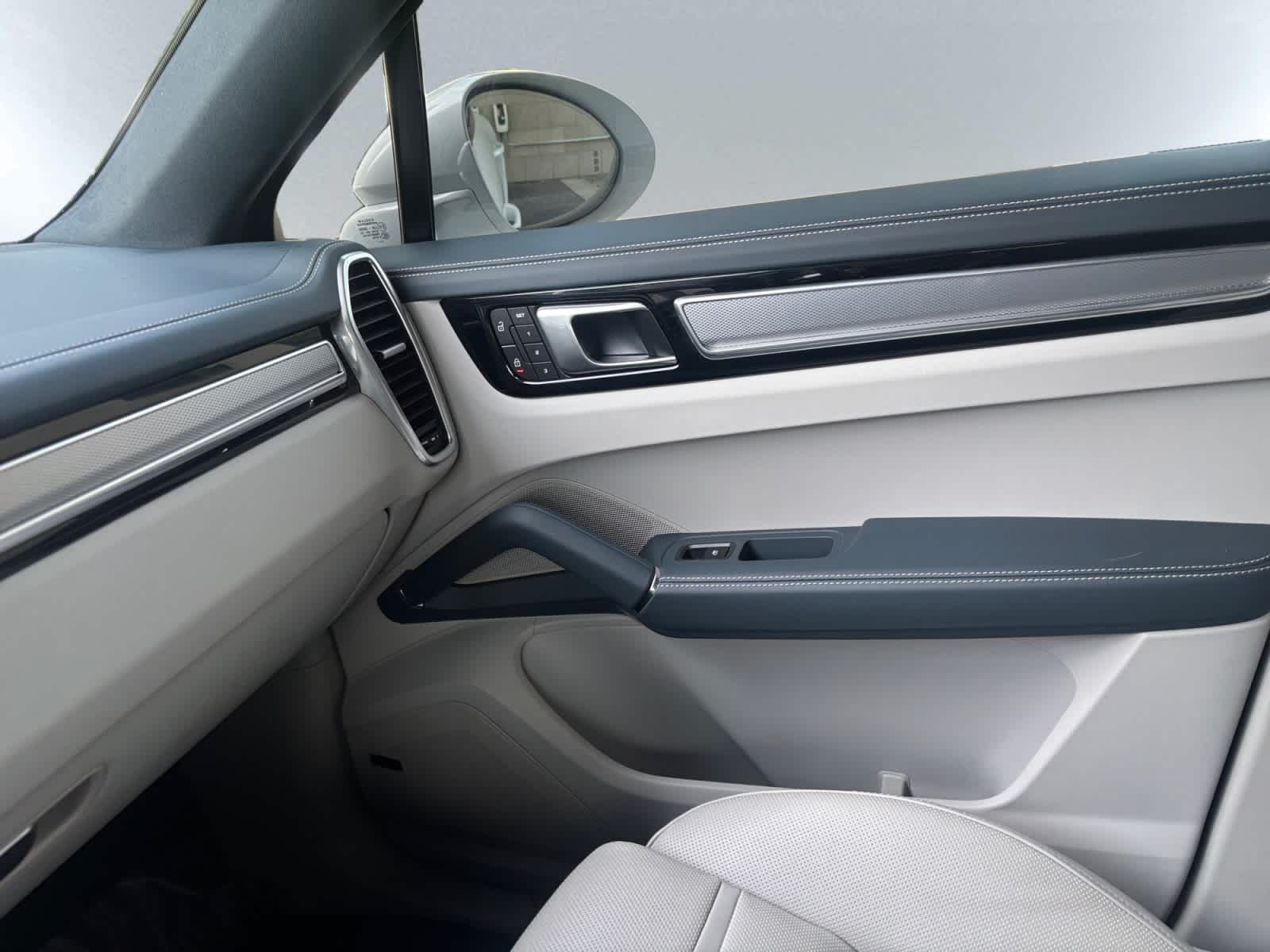 2023 Porsche Cayenne Coup Platinum Edition - Photo 15