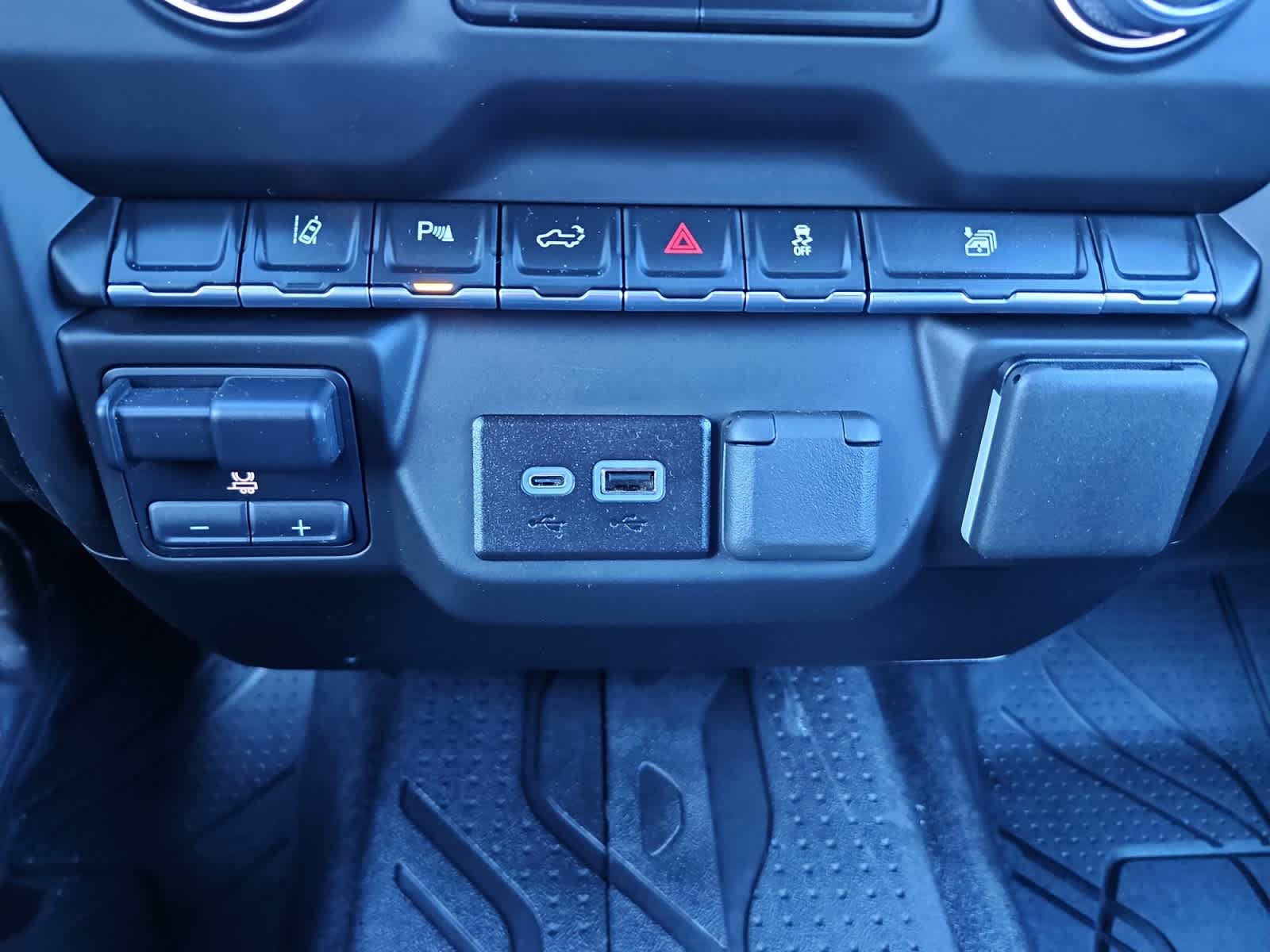 used 2025 Chevrolet Silverado 2500 HD car, priced at $43,997