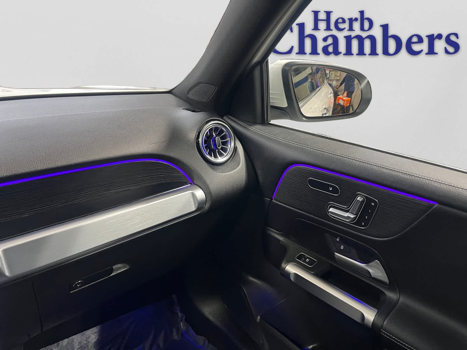 used 2023 Mercedes-Benz GLB 250 car, priced at $30,999