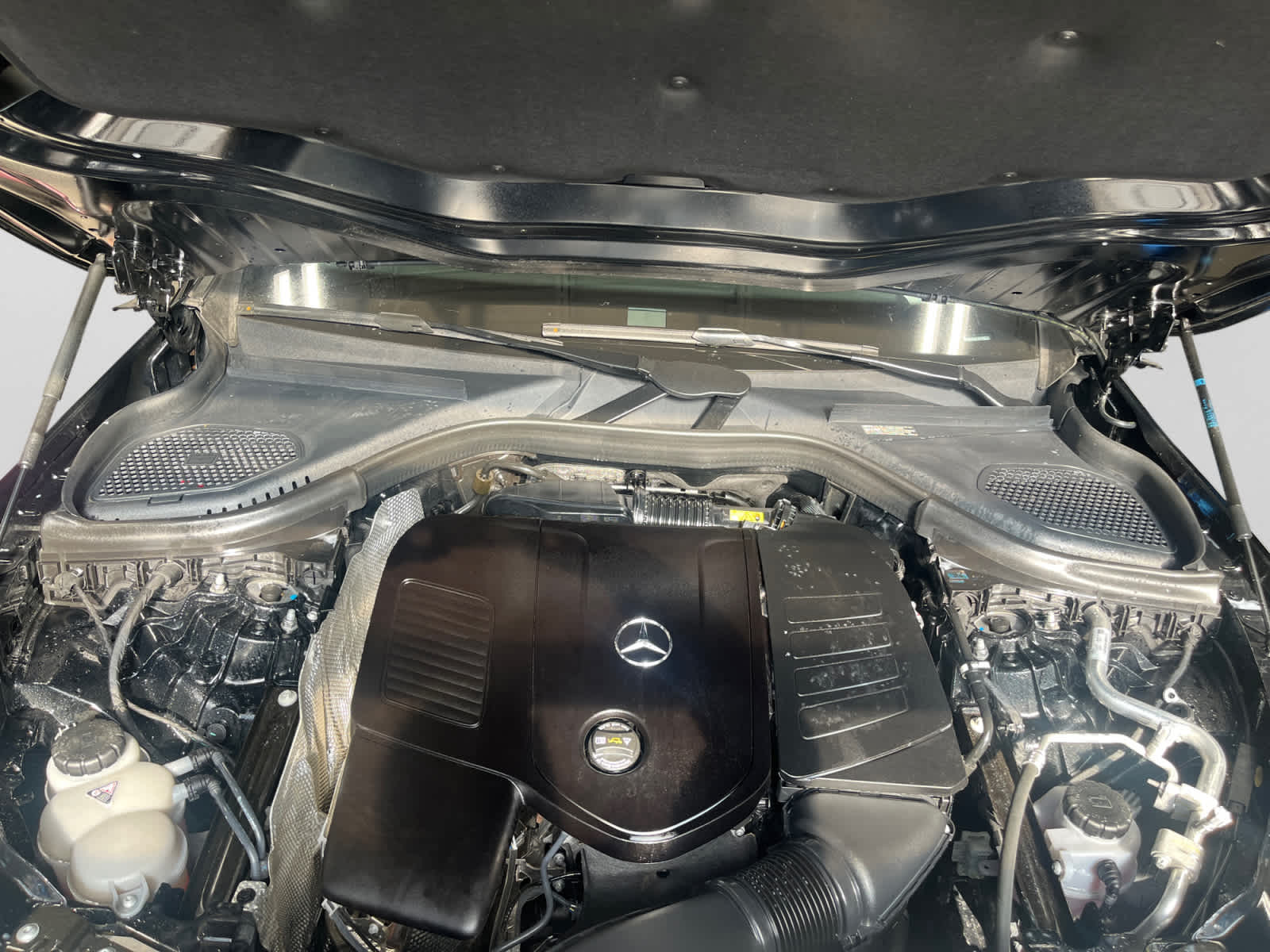 used 2023 Mercedes-Benz GLC 300 car, priced at $40,998