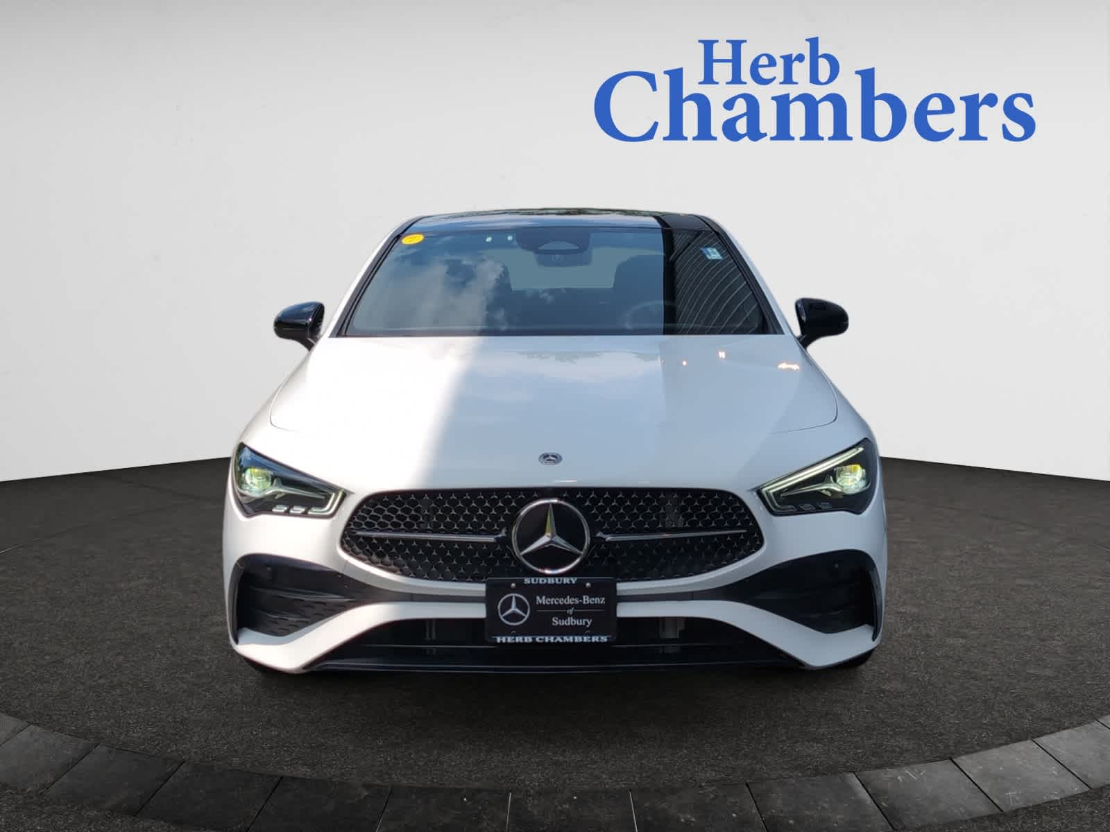 2025 Mercedes Benz CLA 250 4MATIC photo 2