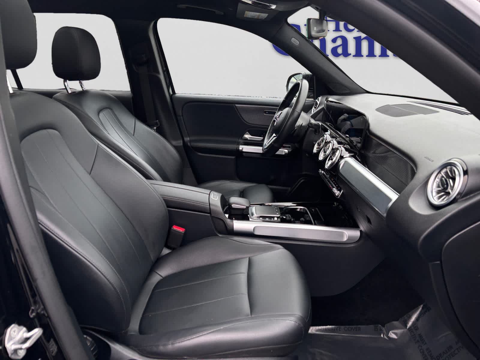 used 2022 Mercedes-Benz GLB 250 car, priced at $29,998