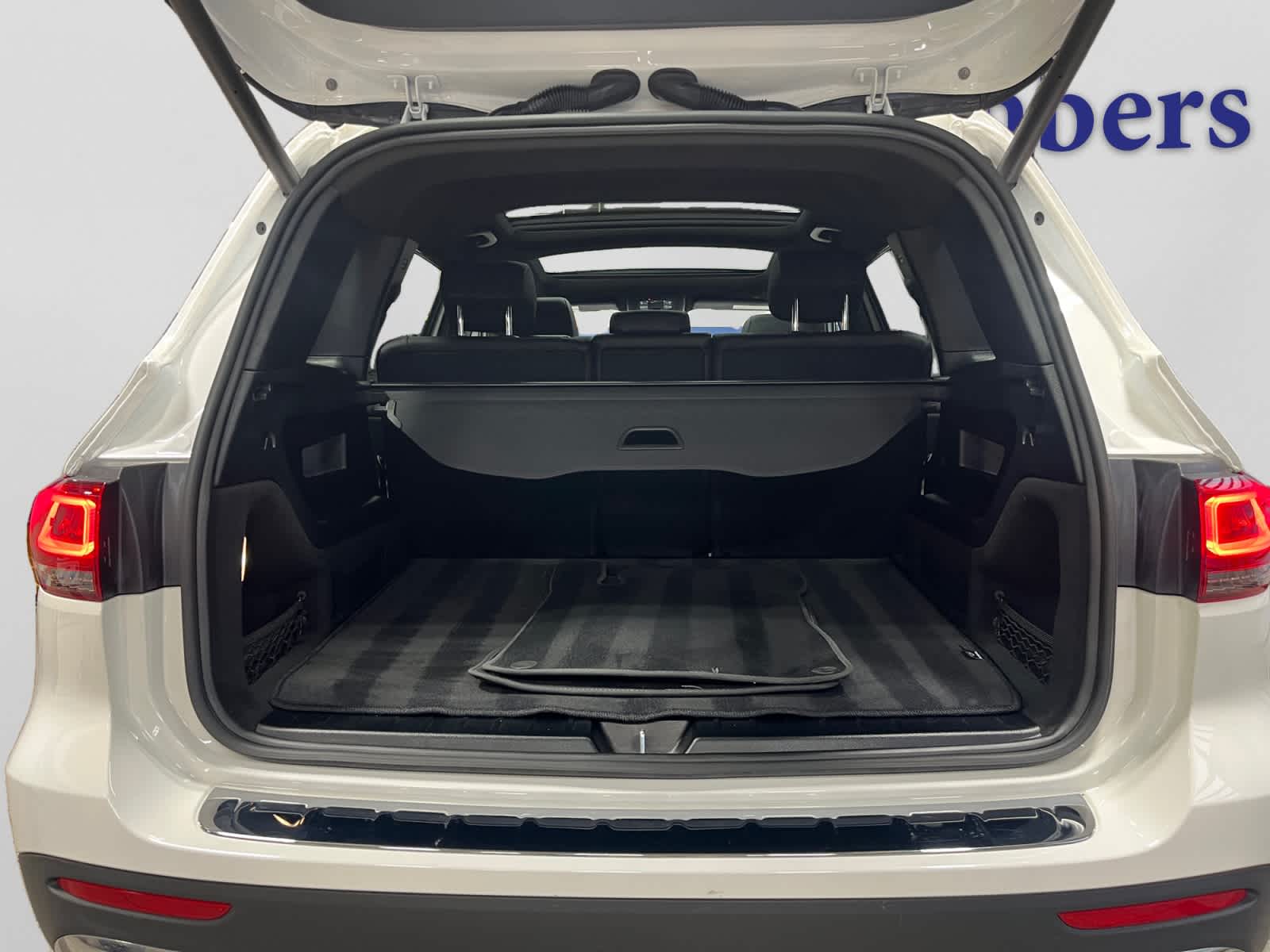 used 2023 Mercedes-Benz GLB 250 car, priced at $33,998