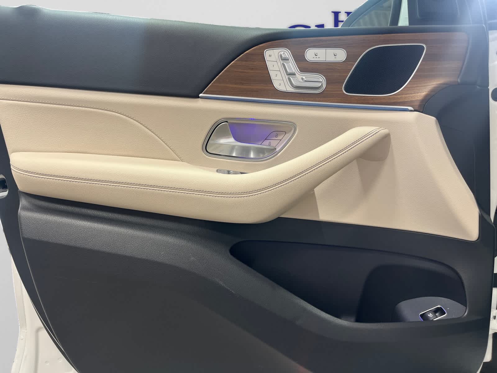 used 2026 Mercedes-Benz GLE 350 car, priced at $63,998