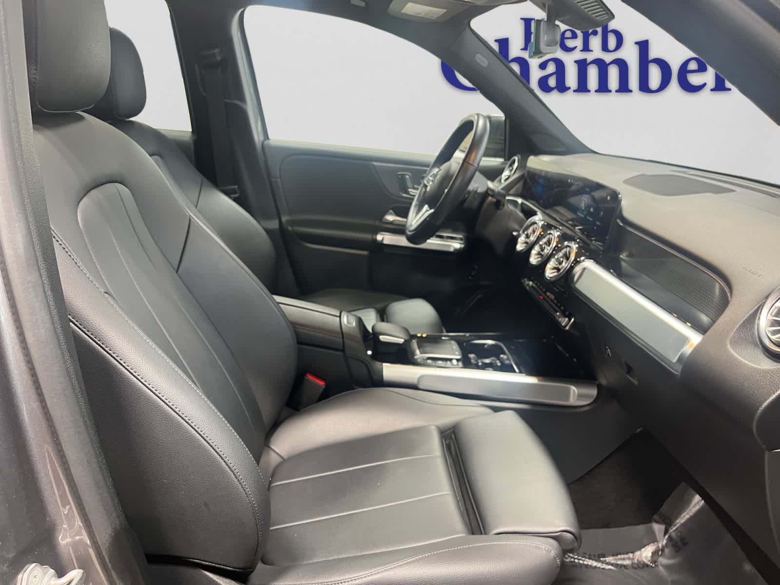 used 2022 Mercedes-Benz GLB 250 car, priced at $27,498