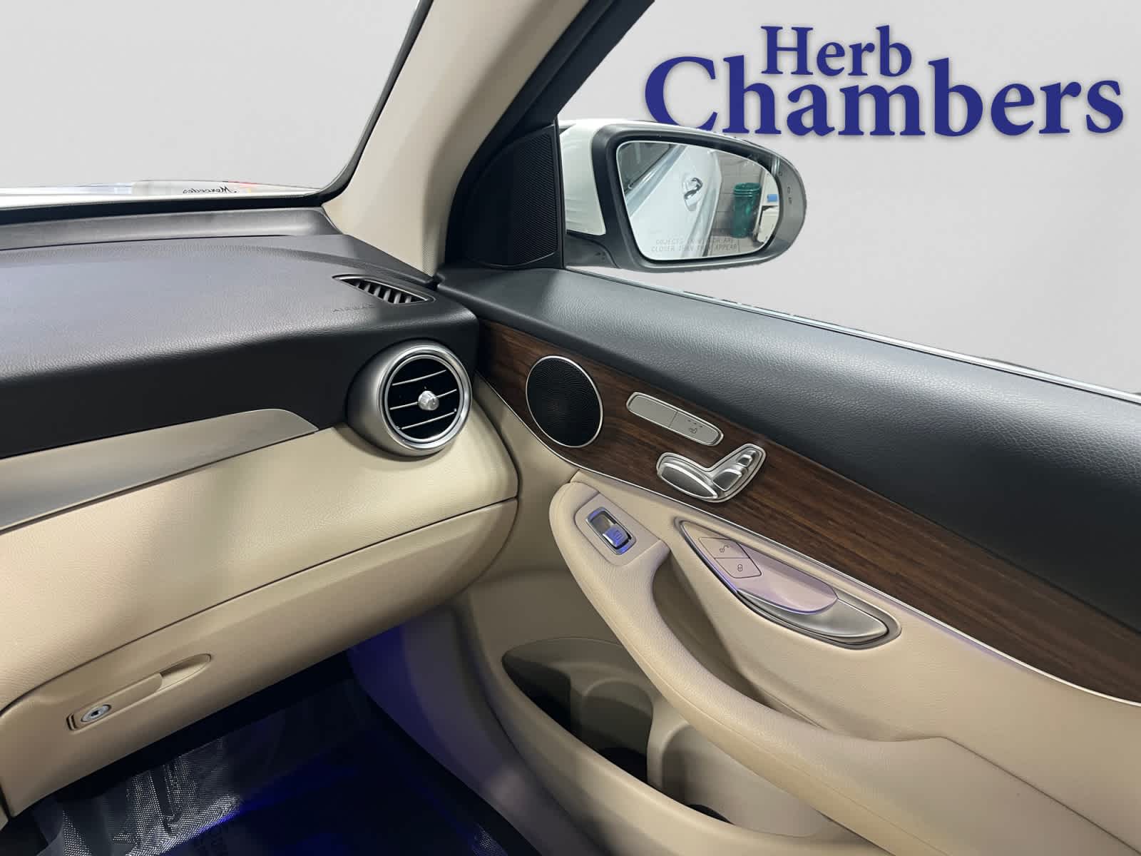 used 2022 Mercedes-Benz GLC 300 car, priced at $33,998