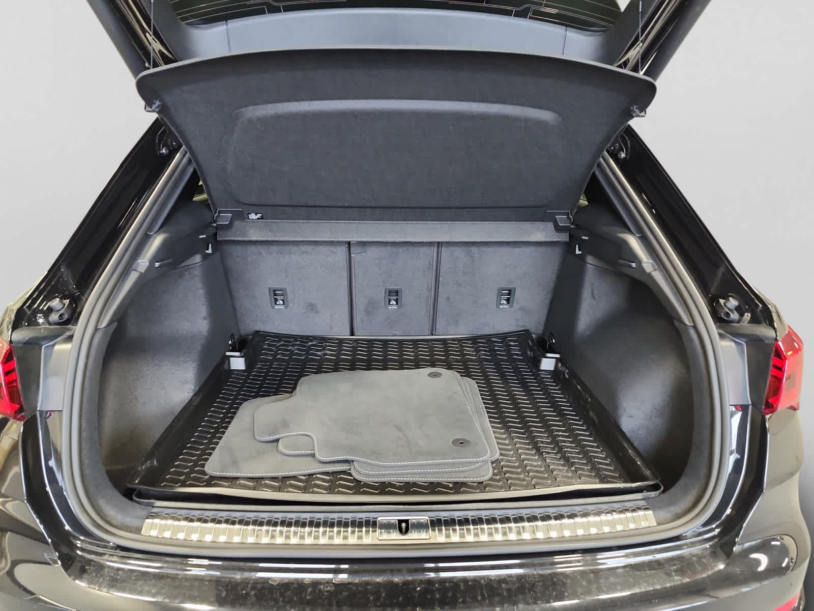 used 2025 Audi Q3 car, priced at $38,997