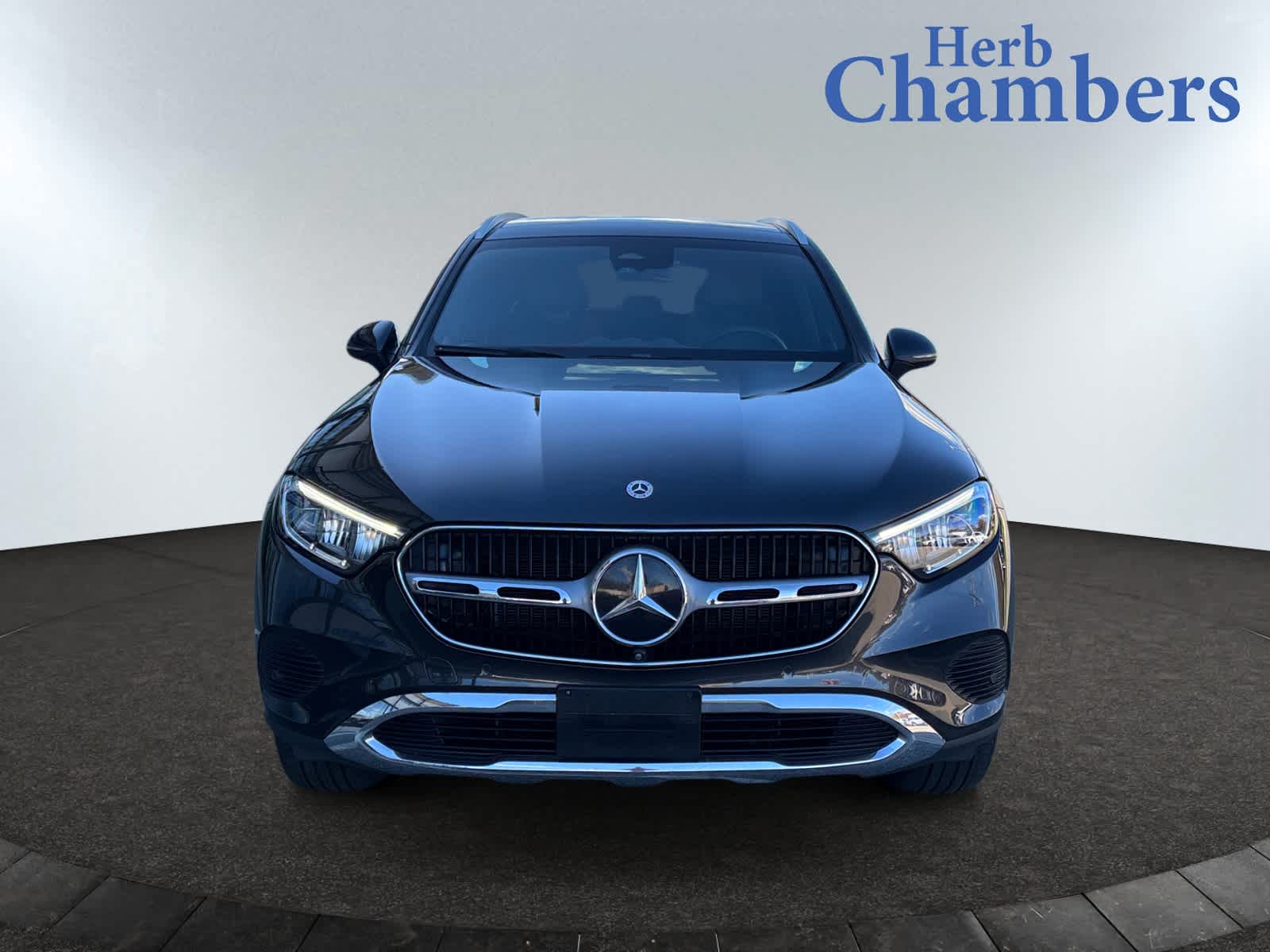 2023 Mercedes Benz GLC 300 4MATIC photo 2