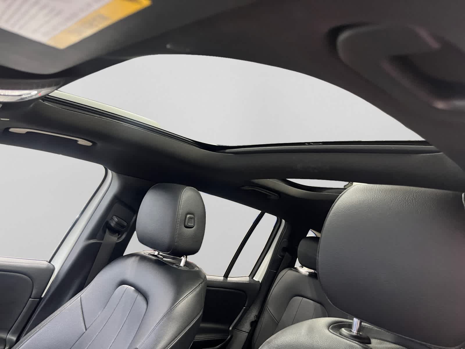 used 2023 Mercedes-Benz GLB 250 car, priced at $30,999