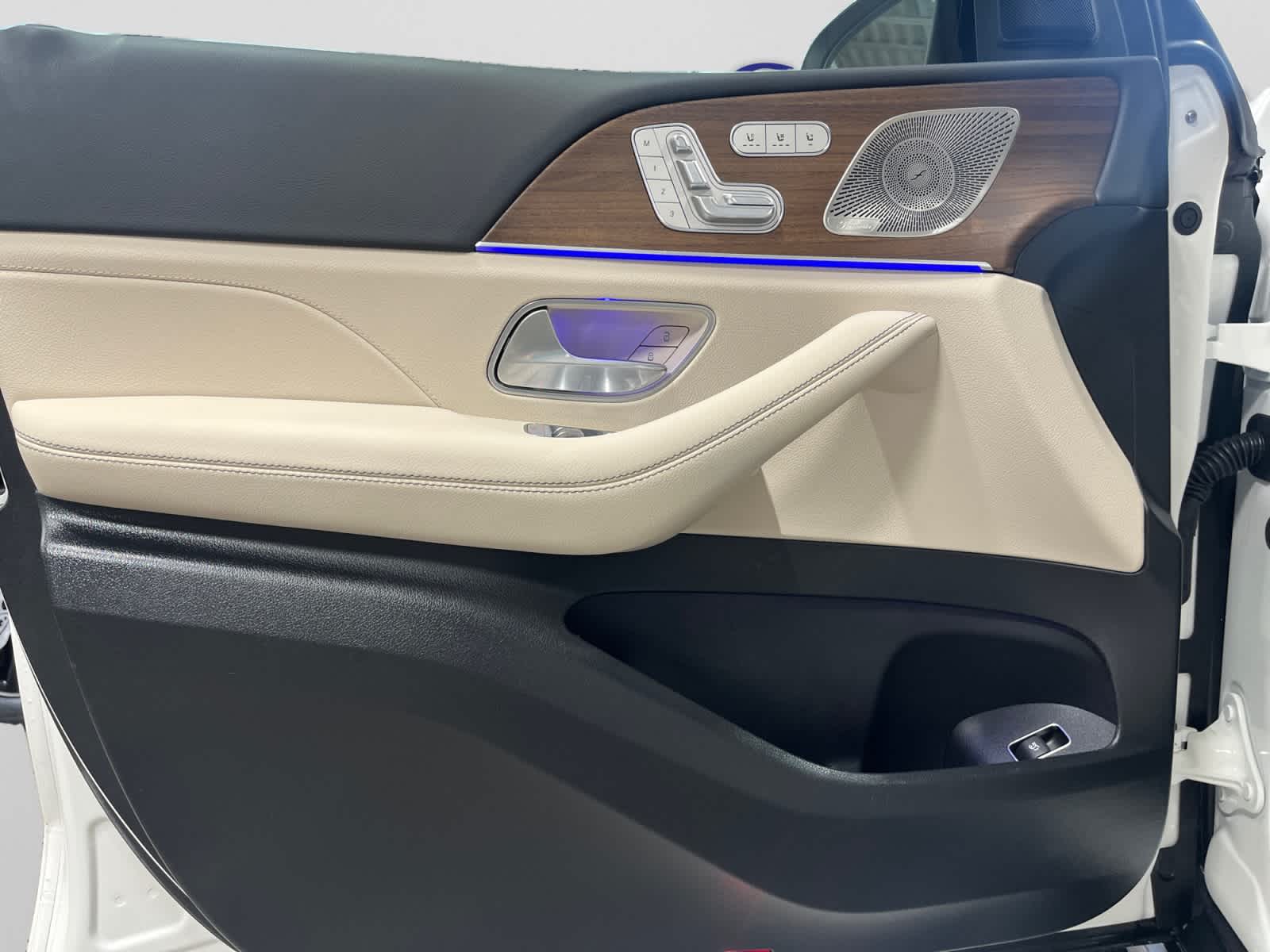 used 2025 Mercedes-Benz GLE 350 car, priced at $60,698