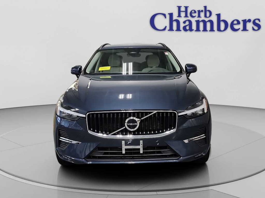 Used 2022 Volvo XC60 B5 AWD Momentum SUV