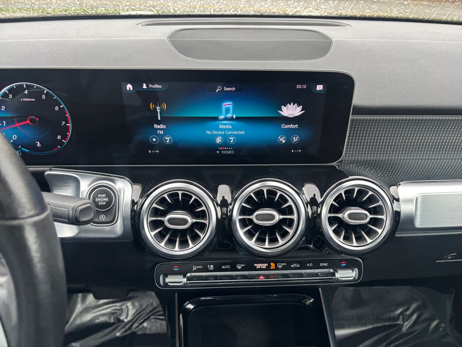 used 2021 Mercedes-Benz GLB 250 car, priced at $27,998