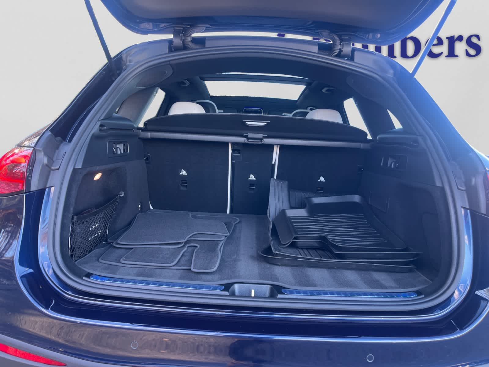 2023 Mercedes Benz GLC 300 4MATIC photo 4