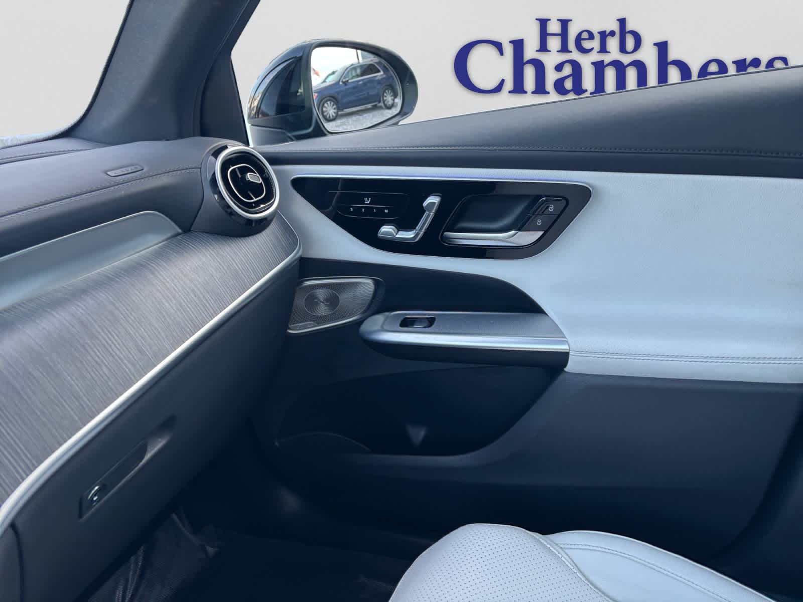 used 2024 Mercedes-Benz GLC 300 car, priced at $35,998