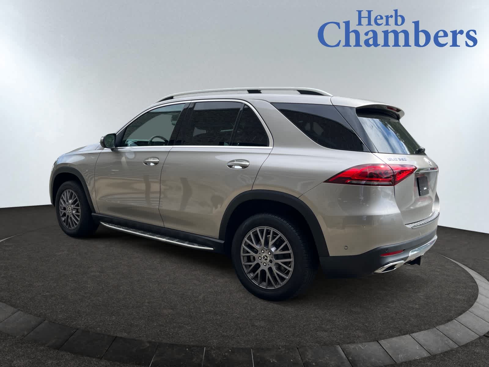 2022 Mercedes Benz GLE 350 4MATIC photo 3