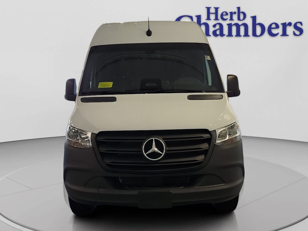 New 2025 Mercedes-Benz Sprinter 2500 Standard Roof 4-Cyl Diesel Van Cargo Van