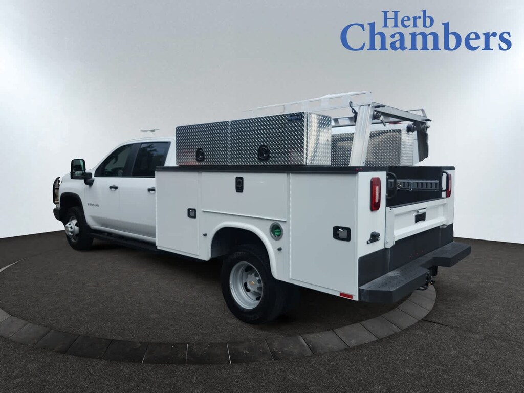 Used 2024 Chevrolet Silverado 3500 HD Chassis Work Truck Truck Crew Cab