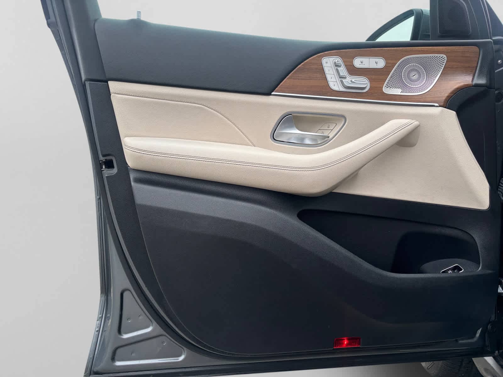 used 2023 Mercedes-Benz GLE 350 car, priced at $49,998