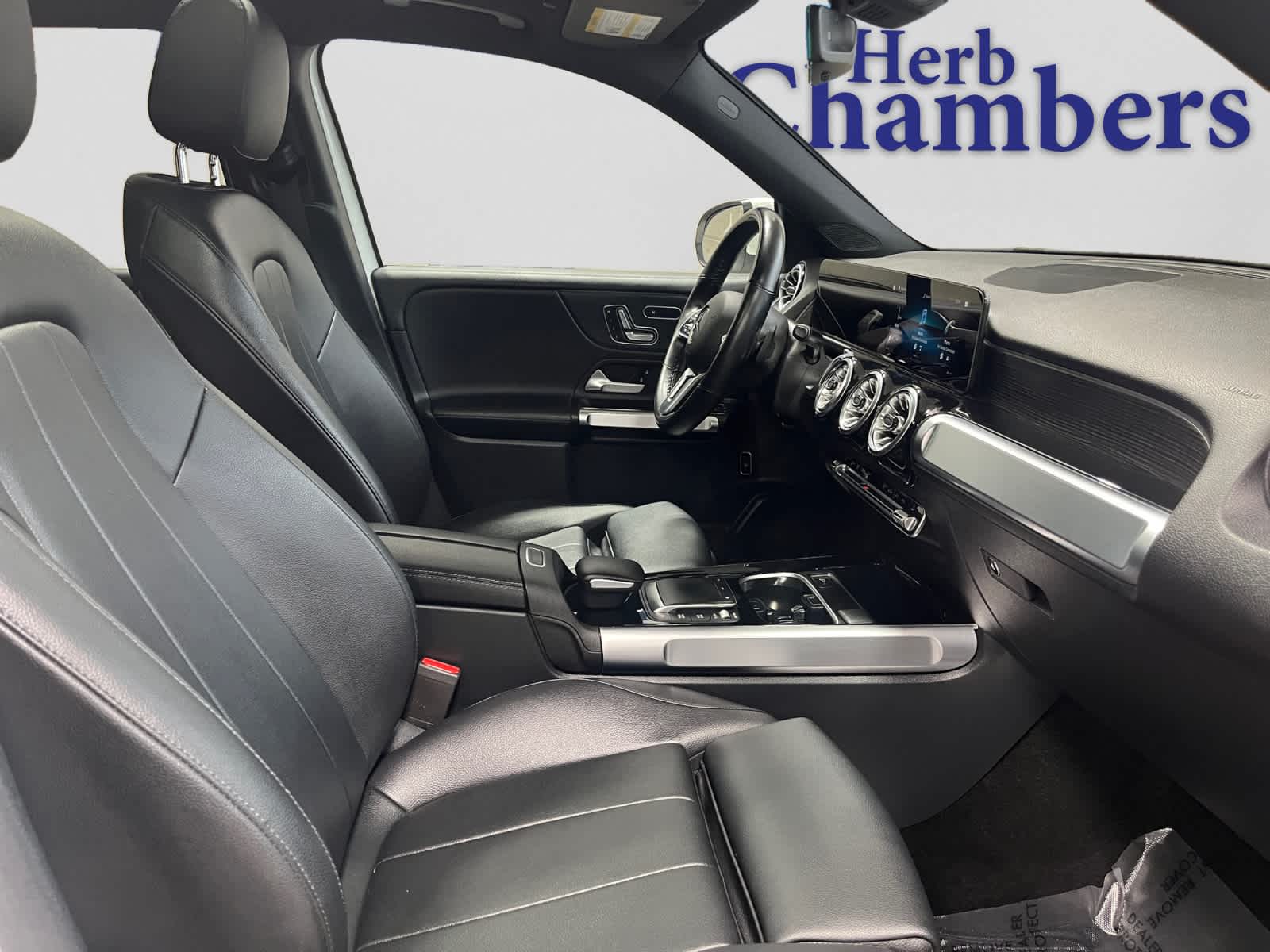 used 2023 Mercedes-Benz GLB 250 car, priced at $30,999