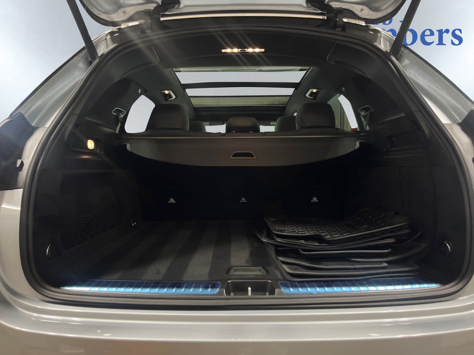 2025 Mercedes Benz GLE 350 4MATIC photo 3