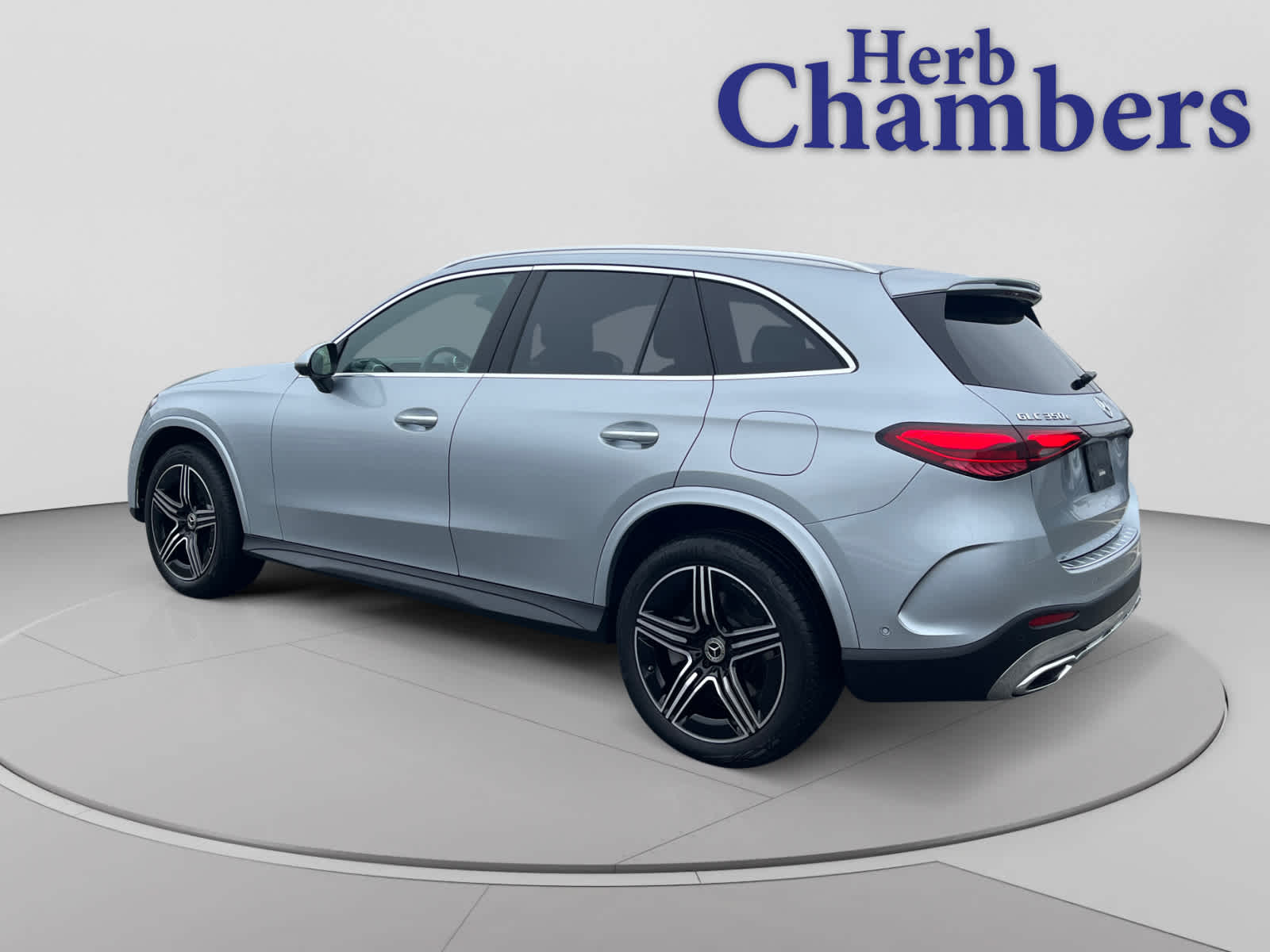 used 2025 Mercedes-Benz GLC 350e car, priced at $49,998