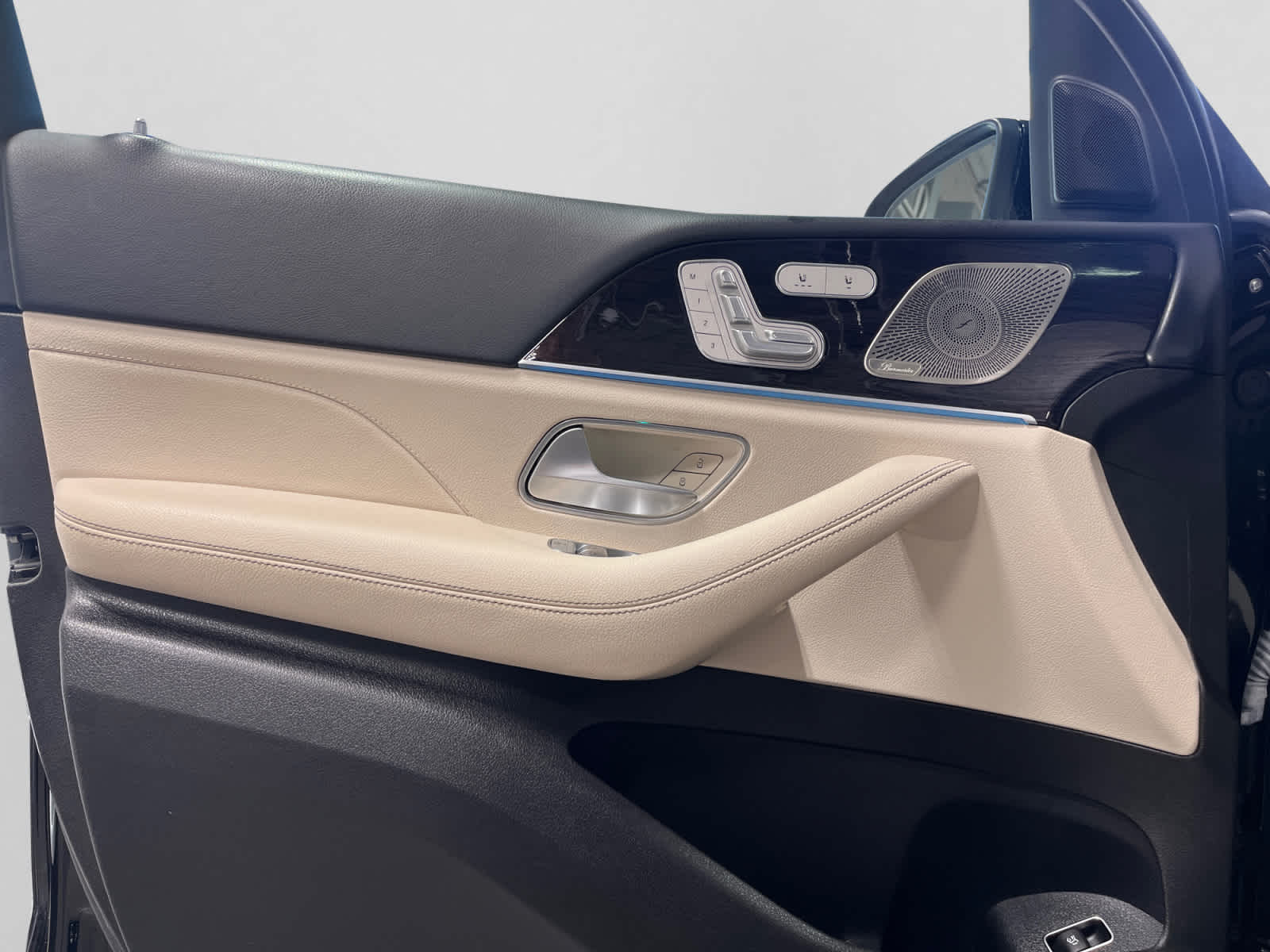 used 2023 Mercedes-Benz GLE 350 car, priced at $47,898