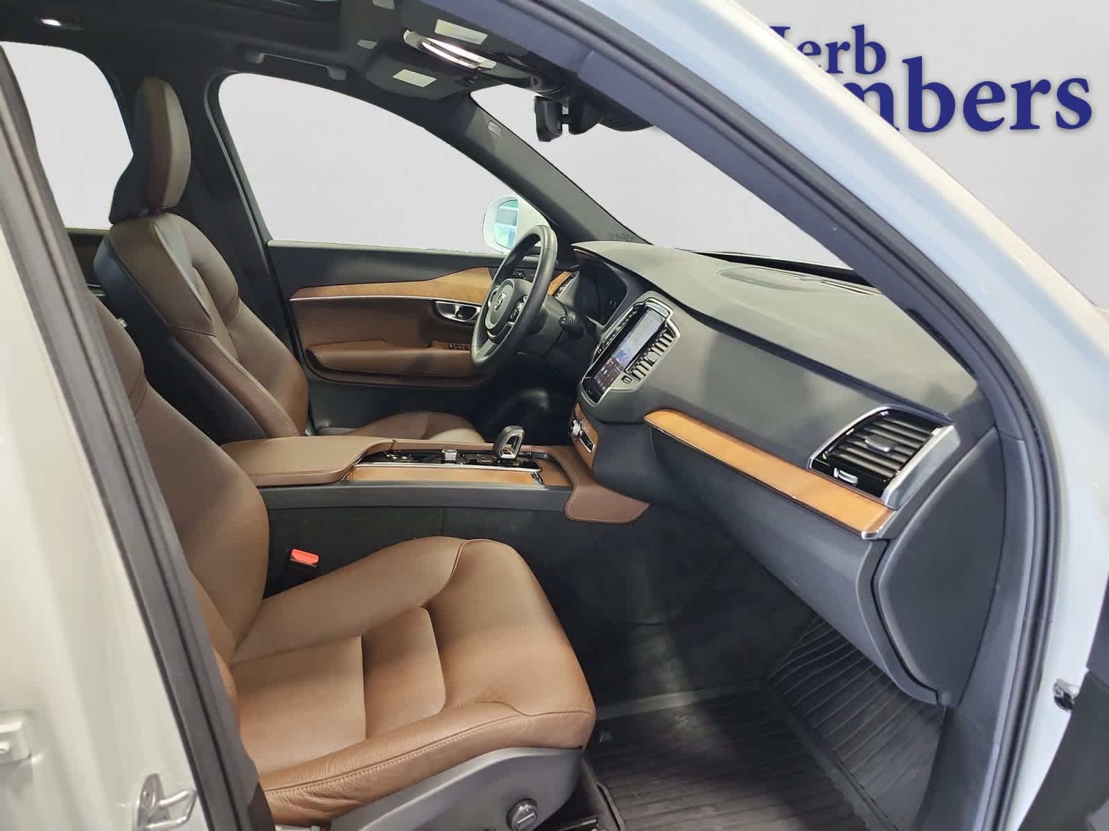 used 2023 Volvo XC90 car, priced at $39,997