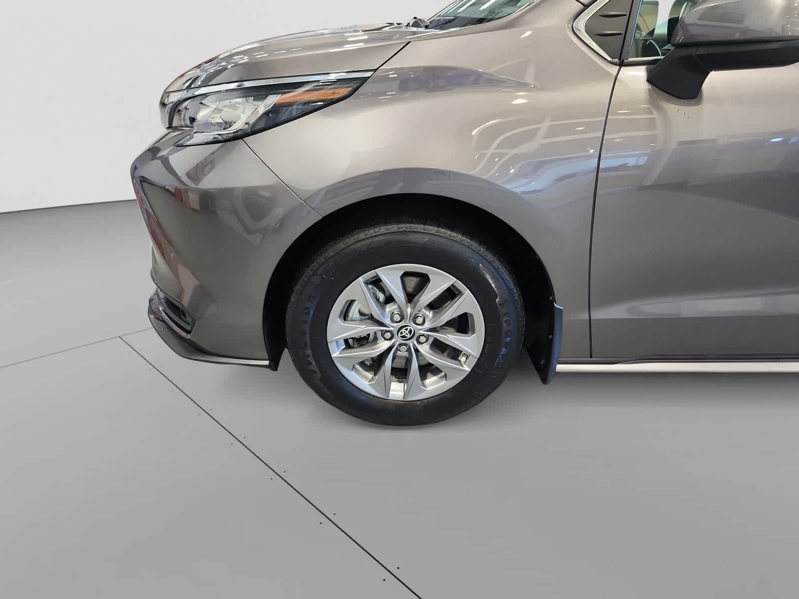 used 2023 Toyota Sienna car, priced at $38,997
