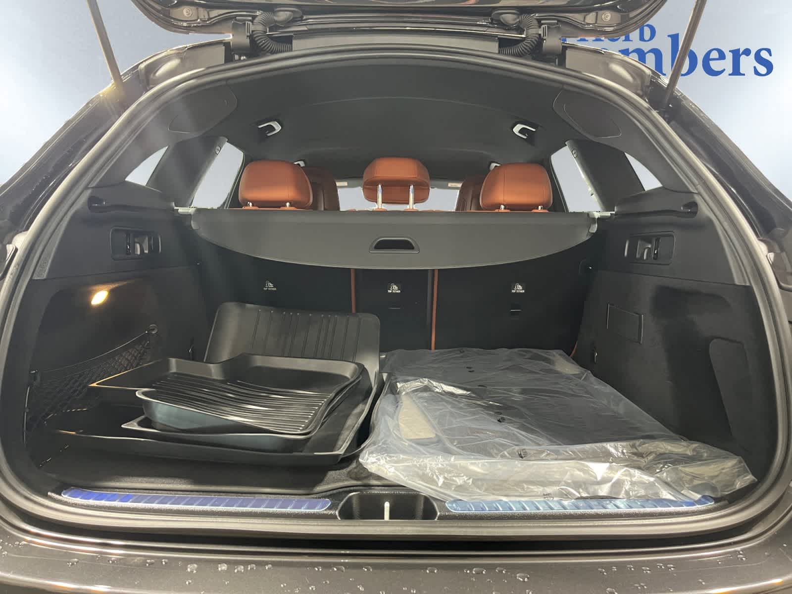 2025 Mercedes Benz GLC 300 4MATIC photo 4