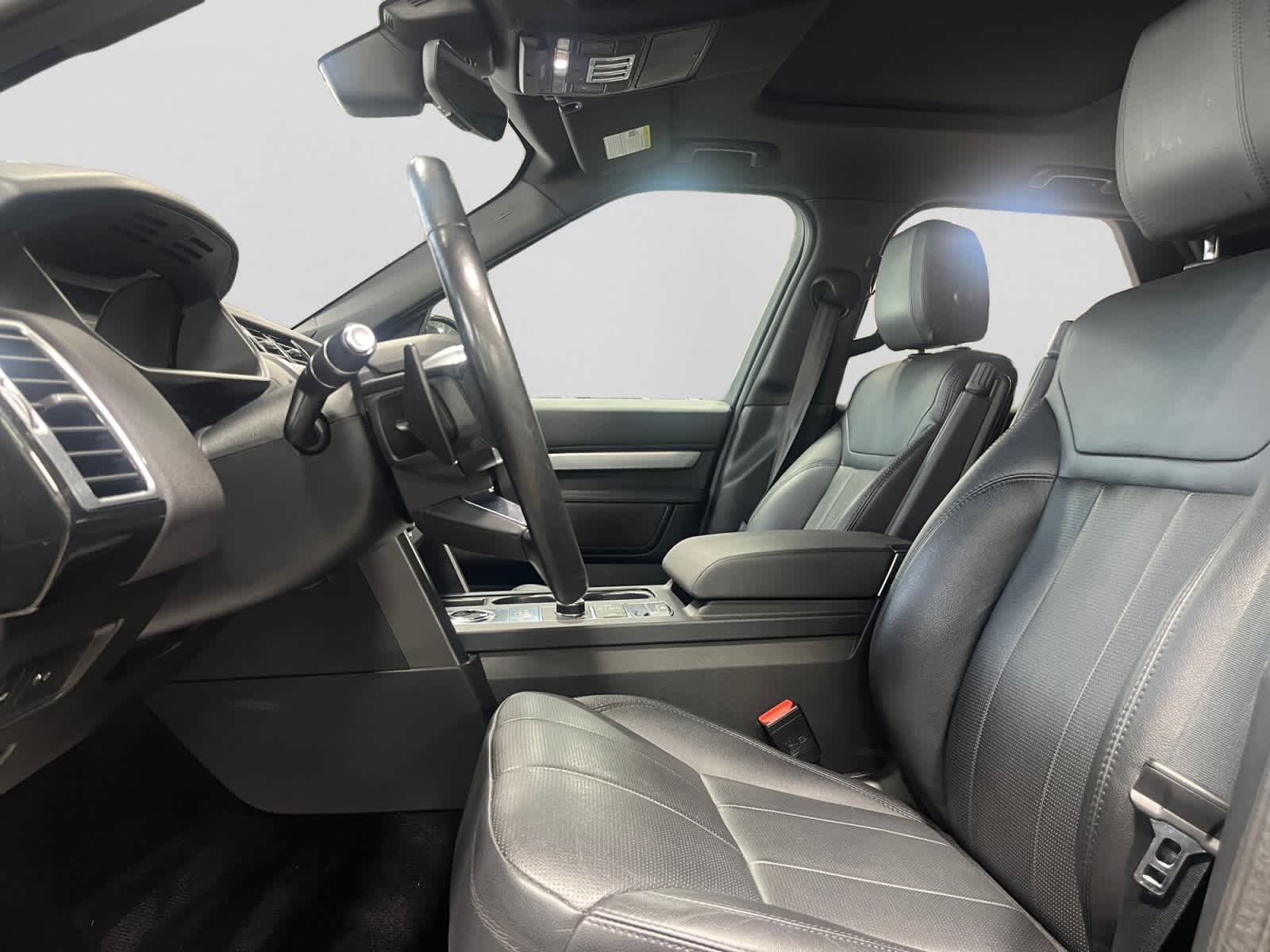 used 2020 Land Rover Discovery car, priced at $25,498