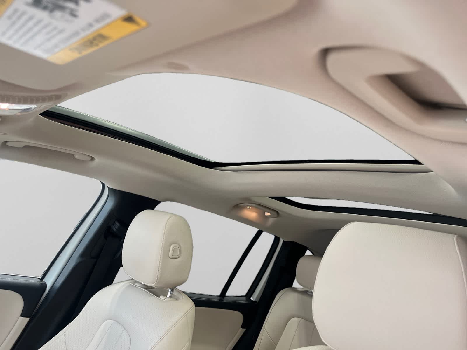 used 2022 Mercedes-Benz GLB 250 car, priced at $30,798