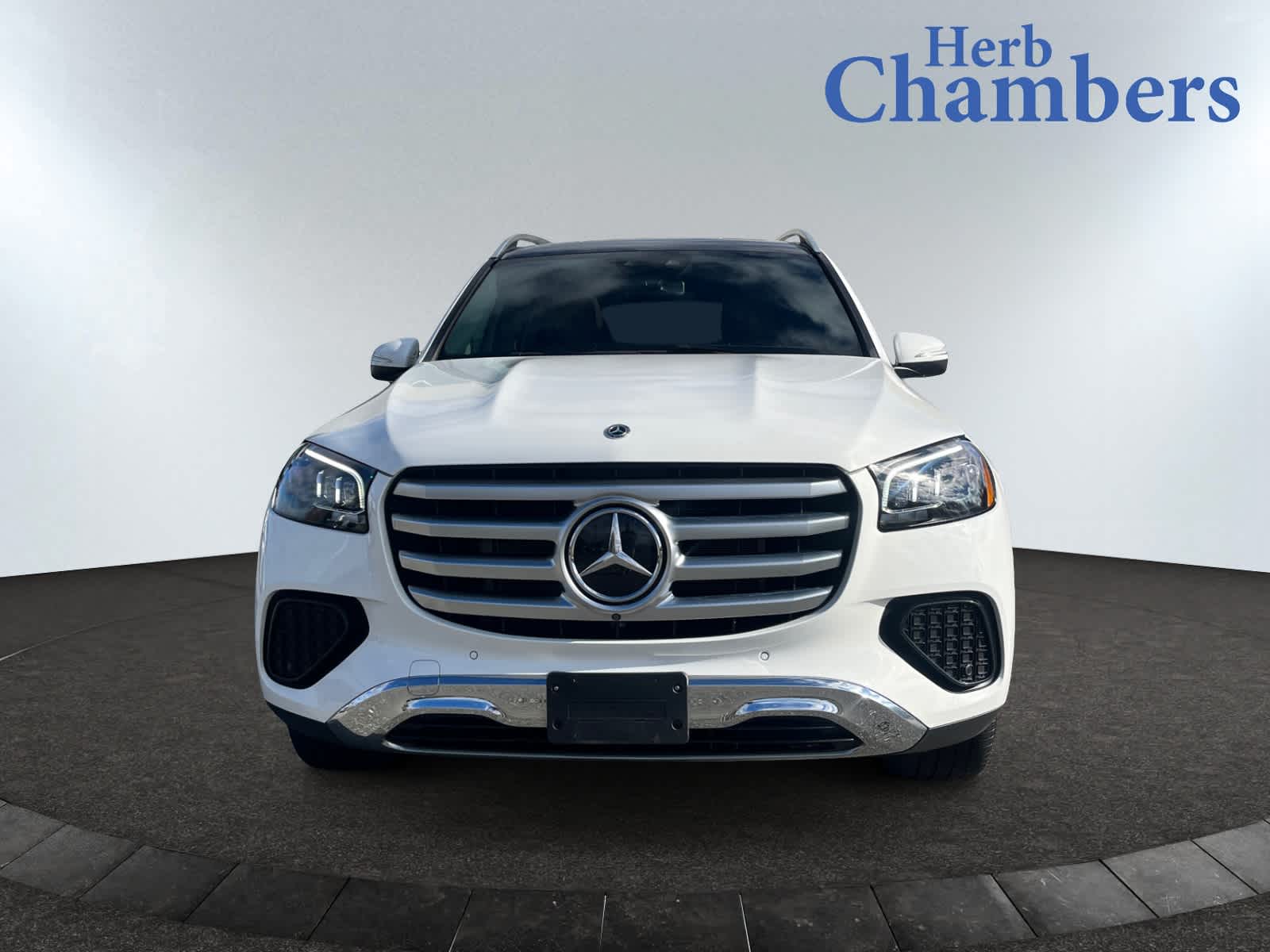 2024 Mercedes Benz GLS 450 4MATIC photo 2