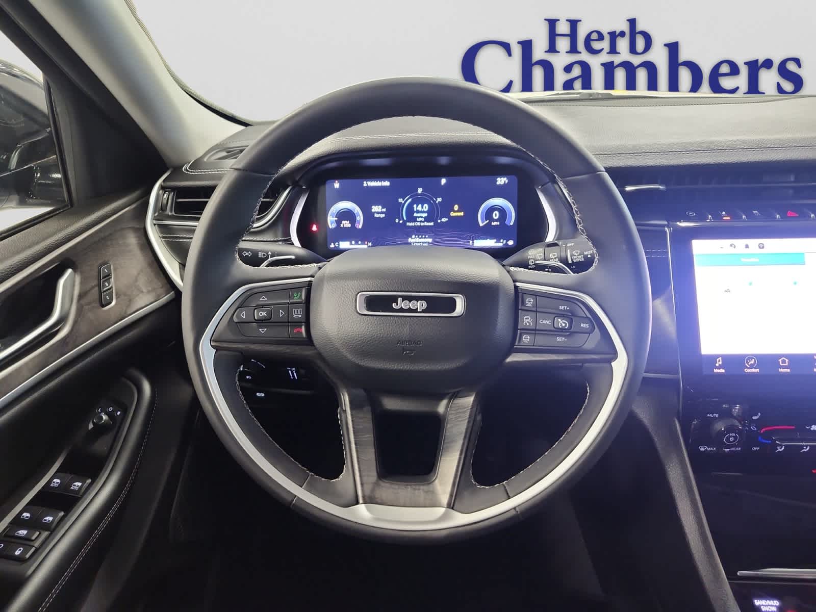 used 2023 Jeep Grand Cherokee car, priced at $32,997