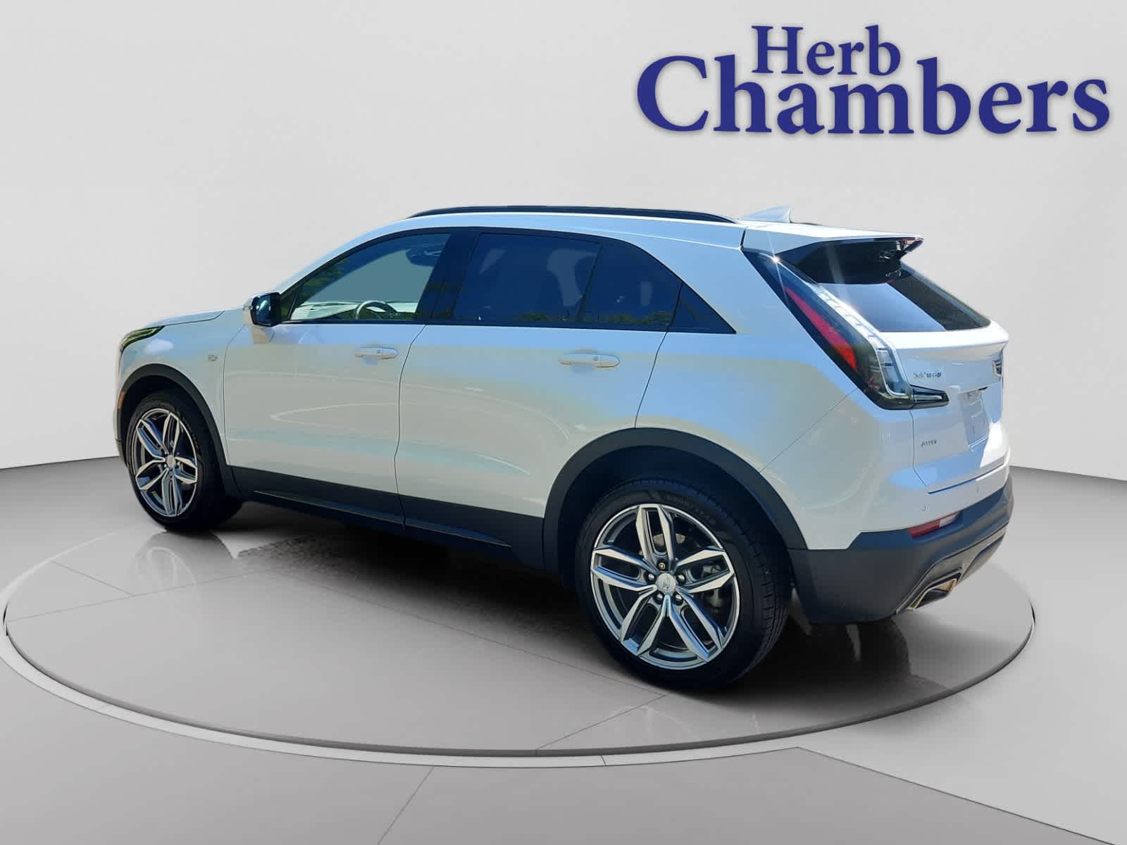 used 2022 Cadillac XT4 car, priced at $27,397