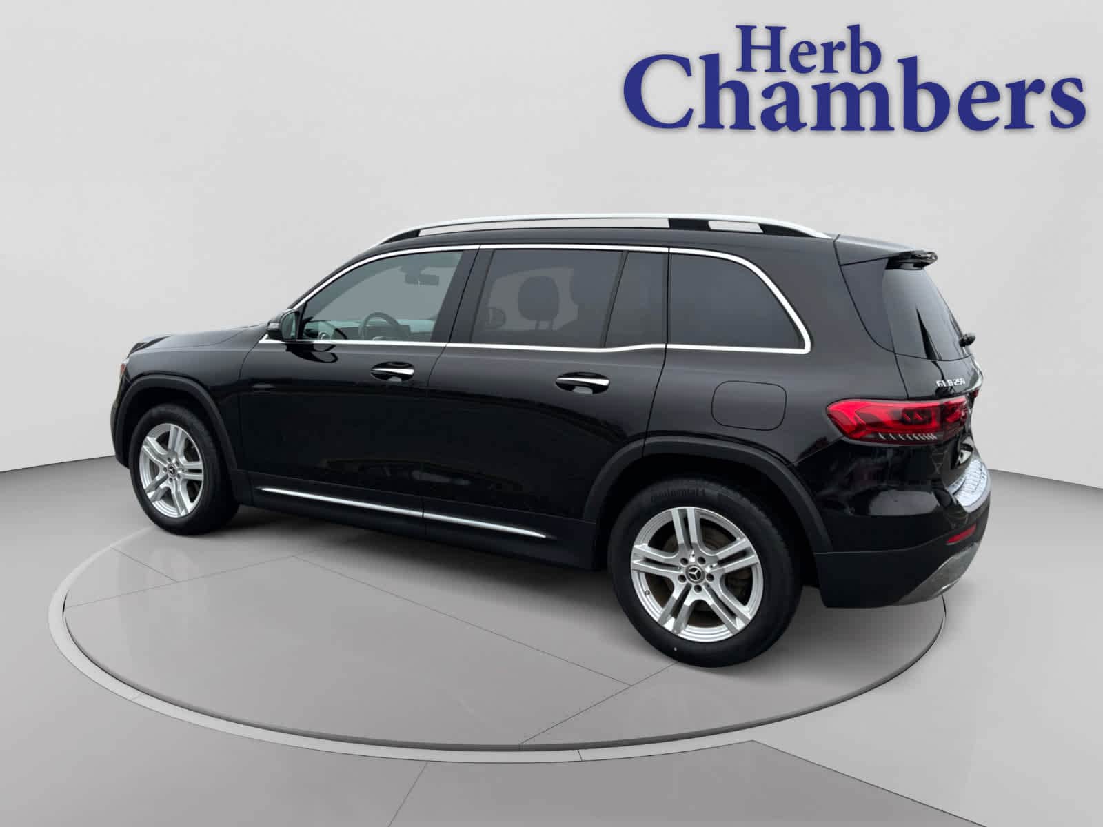 used 2022 Mercedes-Benz GLB 250 car, priced at $29,998