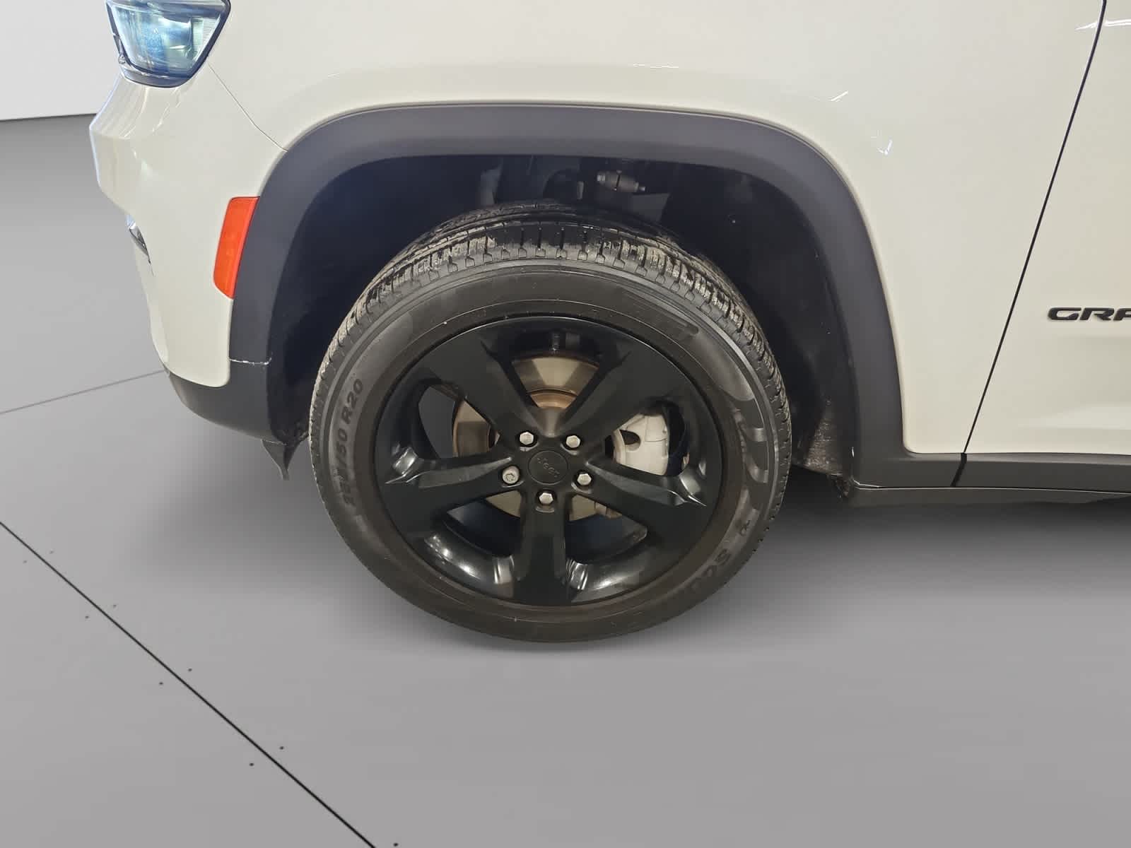 used 2023 Jeep Grand Cherokee car, priced at $32,997