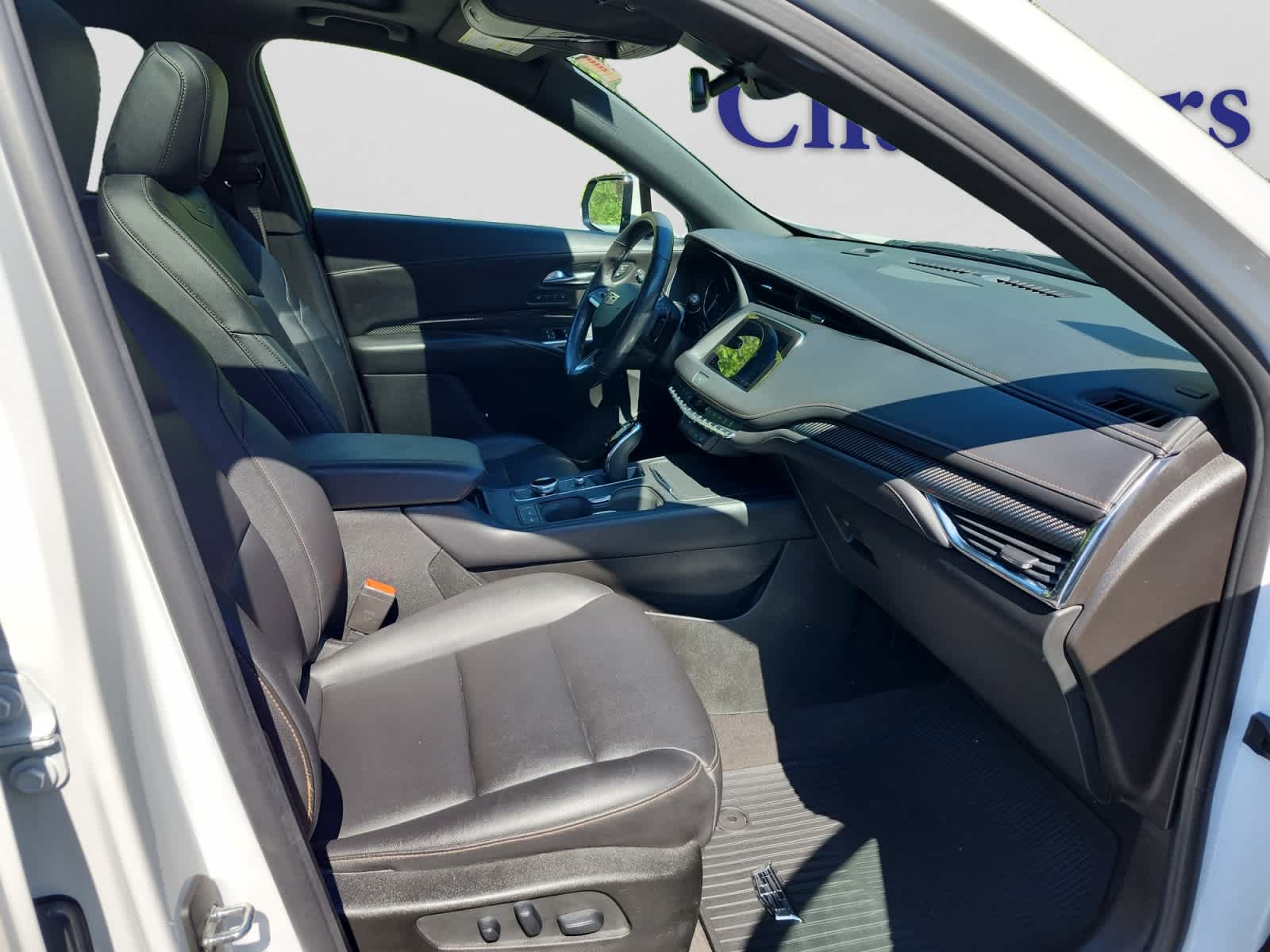 used 2022 Cadillac XT4 car, priced at $27,397