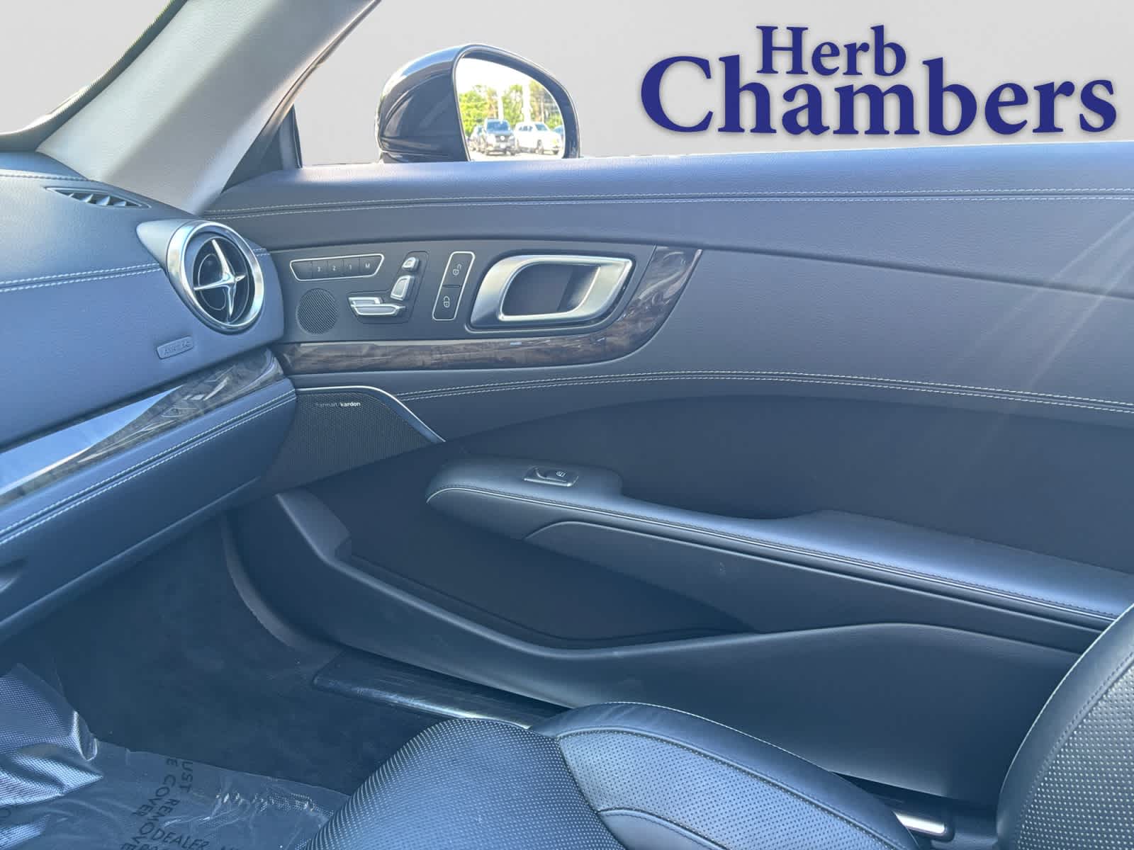 used 2019 Mercedes-Benz SL 550 car, priced at $59,999
