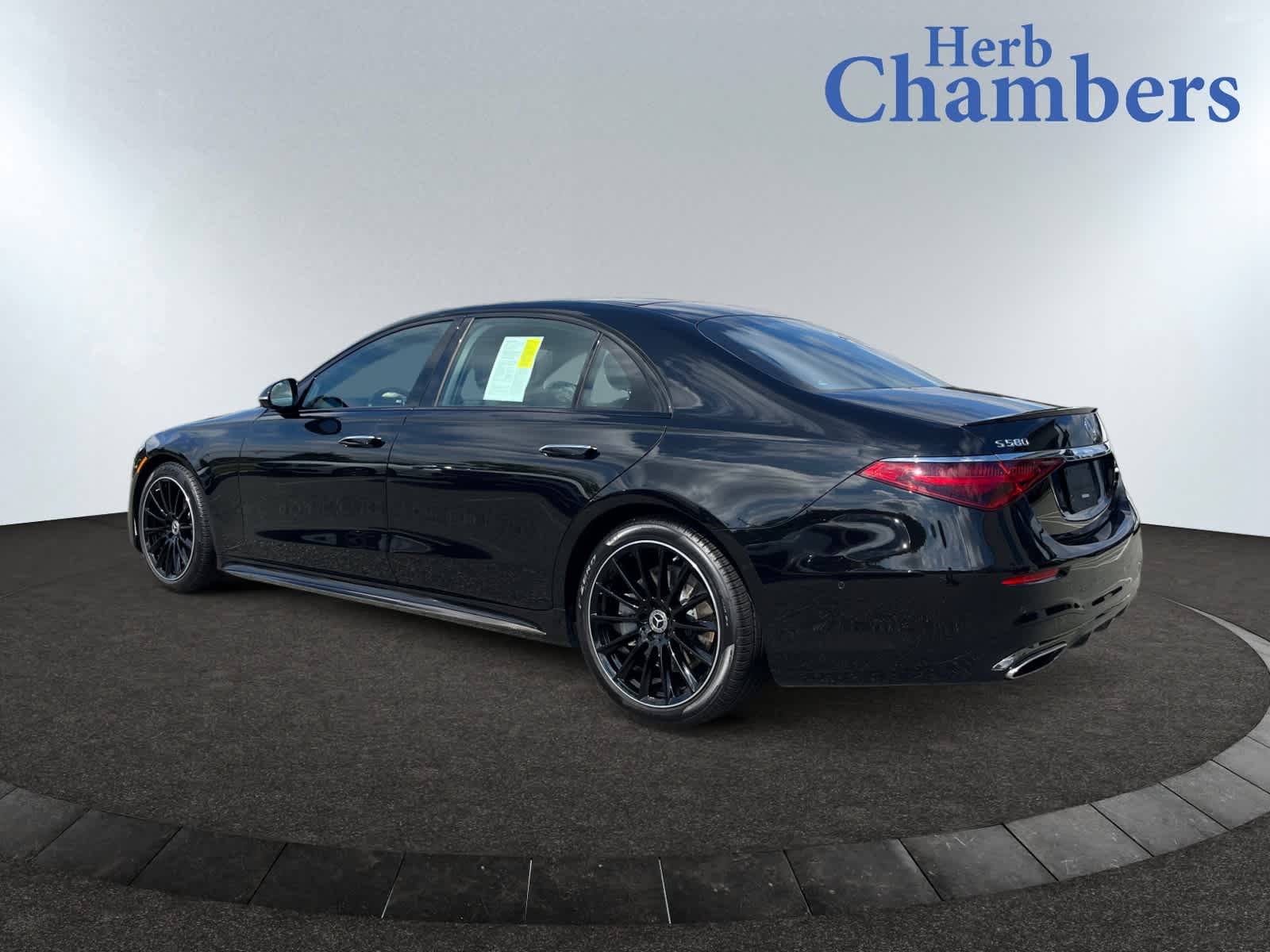 2025 Mercedes Benz S 580 4MATIC photo 3