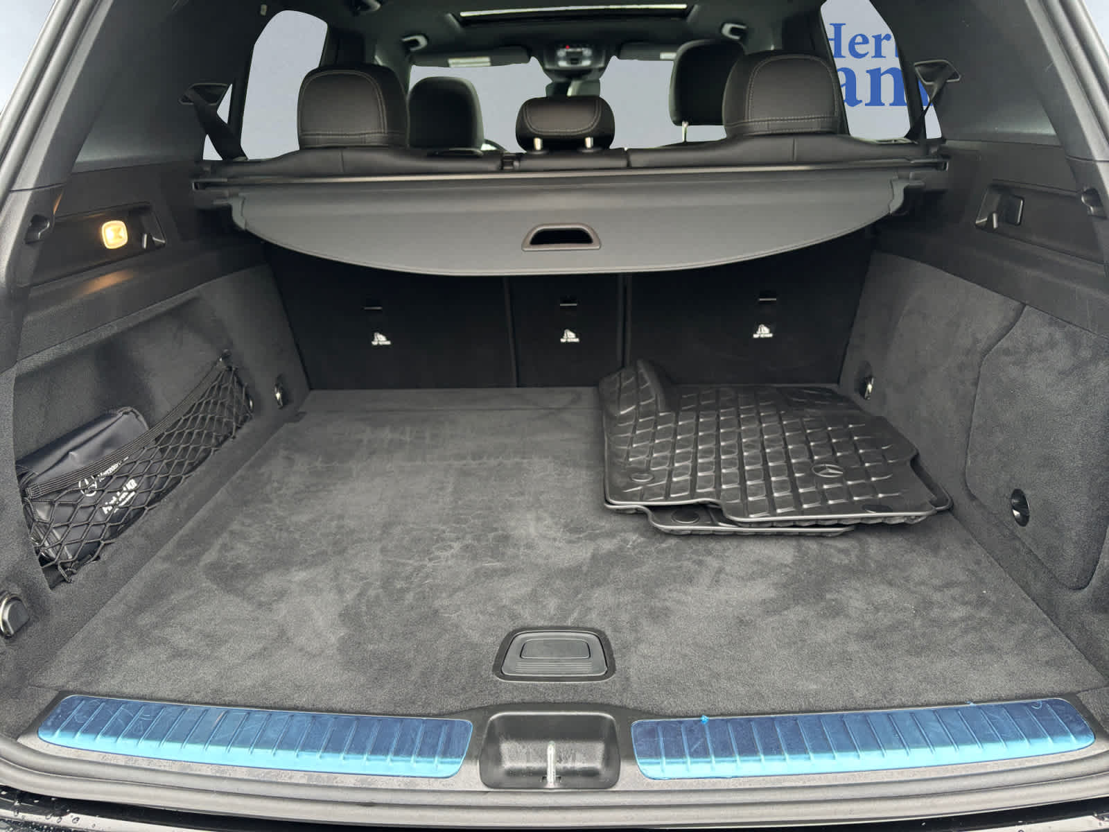 2025 Mercedes Benz GLE 350 4MATIC photo 4