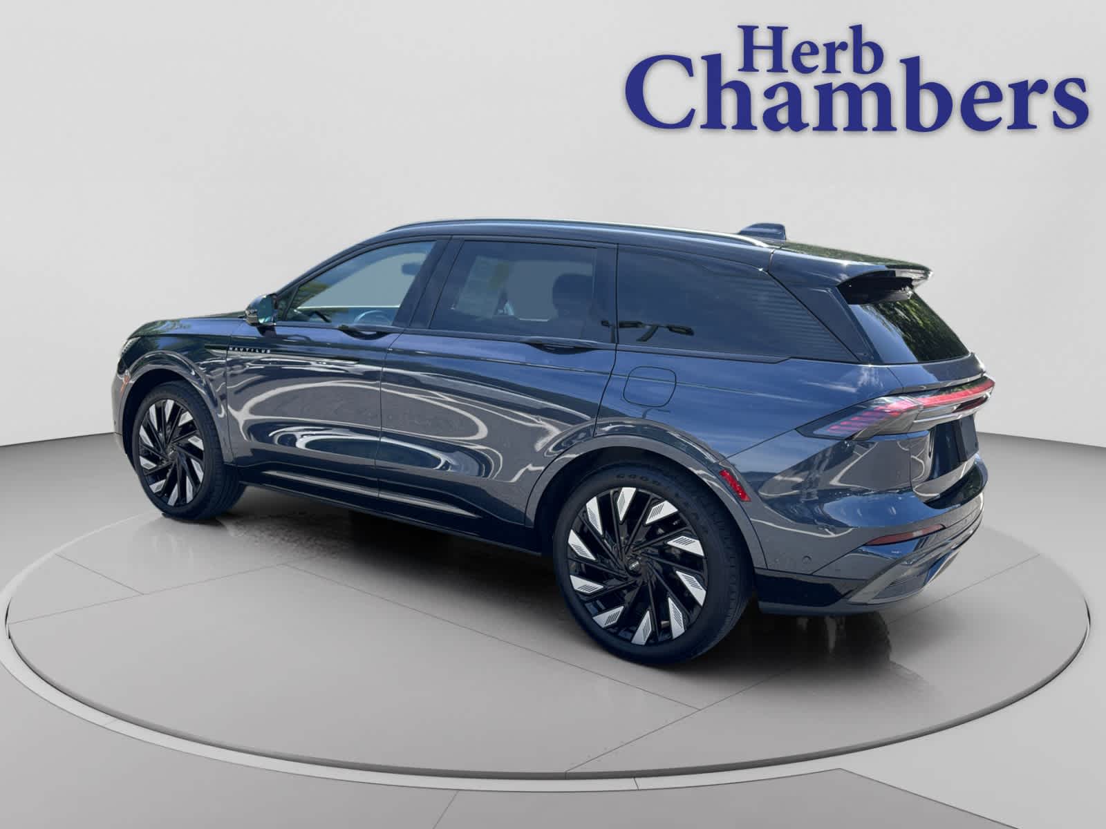 used 2024 Lincoln Nautilus car, priced at $47,999