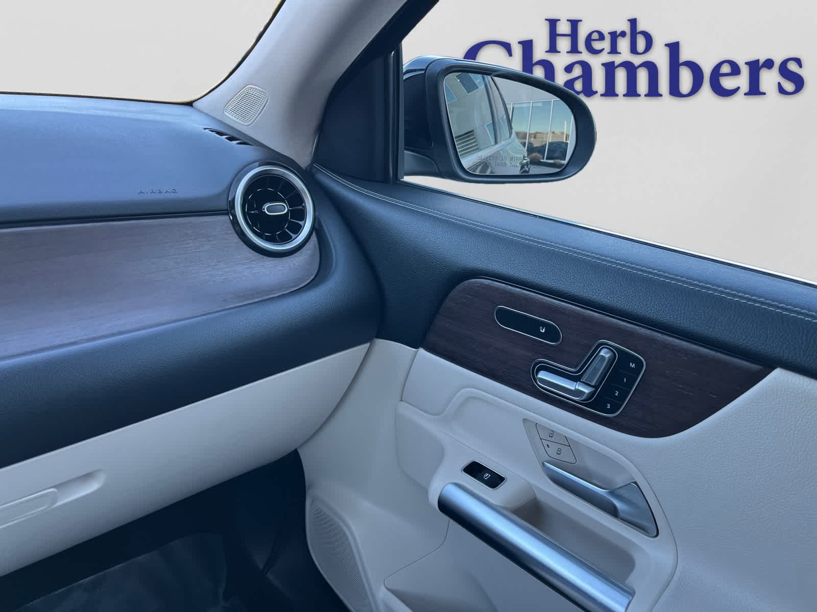 used 2021 Mercedes-Benz GLA 250 car, priced at $24,998