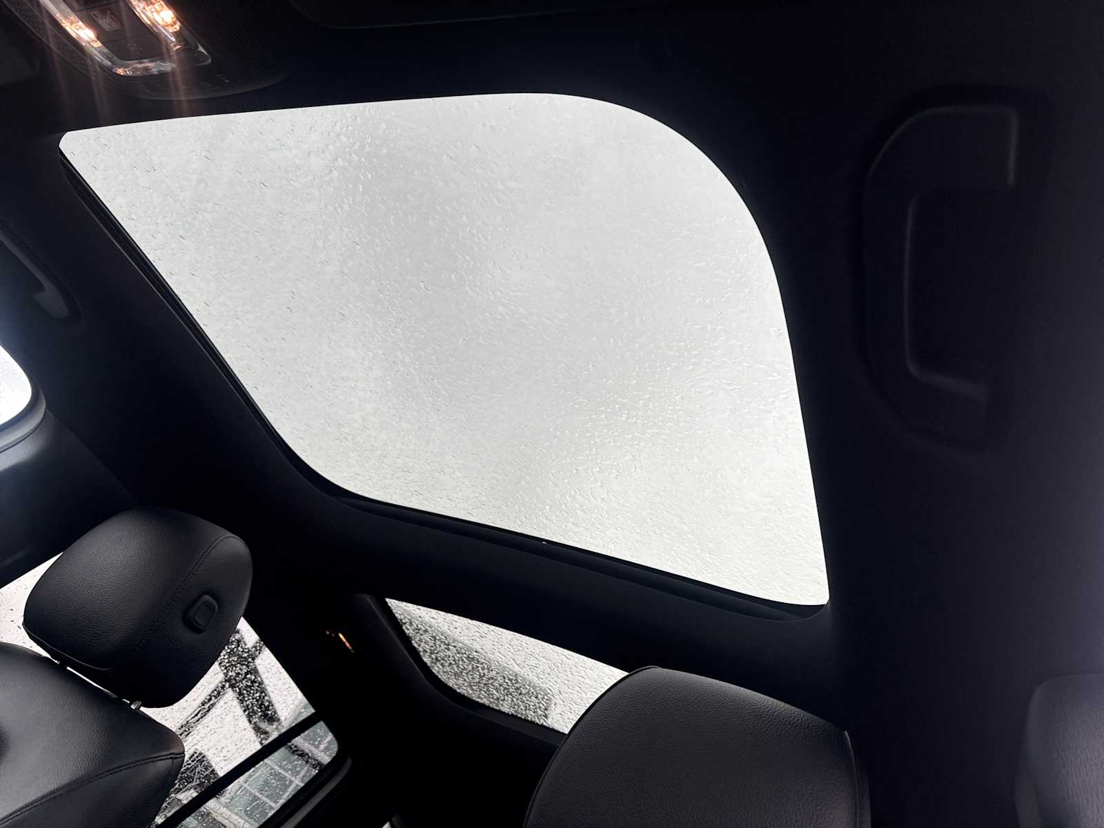 used 2021 Mercedes-Benz GLB 250 car, priced at $27,998